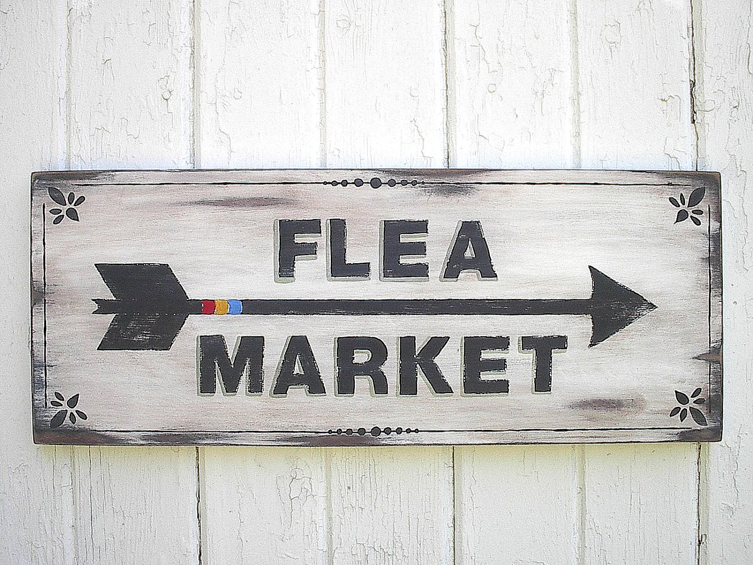 What are some ways to spruce up a flea market listing ad?