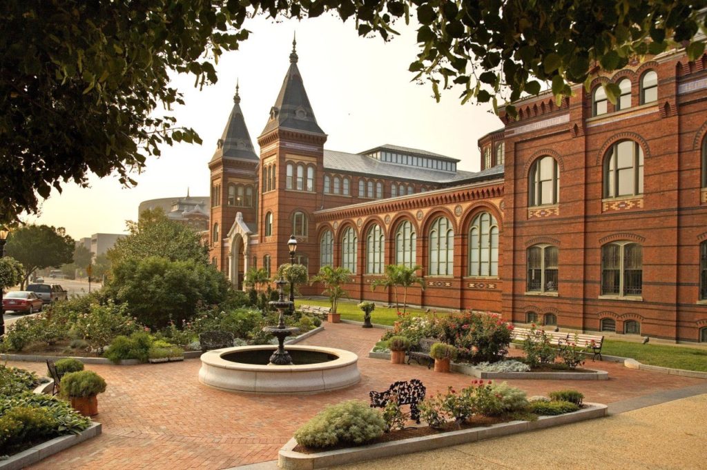 1923-01-smithsonian